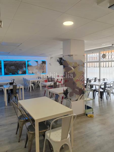 Foto c2086de9-6e2a-4767-af20-5857c48db56b. Traspaso local comercial en carrer de francesc ribas 54 alquiler hamburgueseria en Granollers