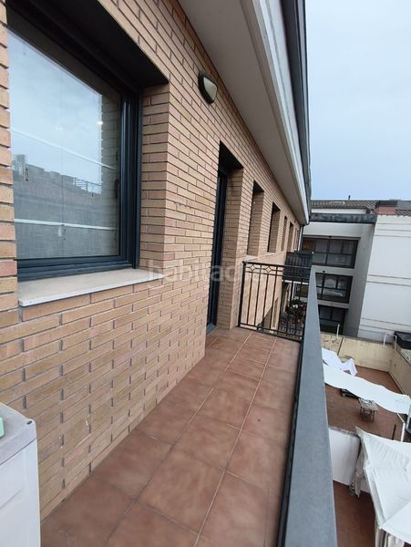 Foto b052fc53-a152-49c9-aa9d-5d527b42a3aa. Duplex in Calella