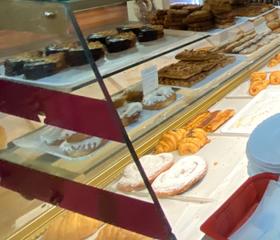 Miete Geschäftsraum in Font Verda. Se traspasa cafetería, panadería, forn de pá , granollers ,font