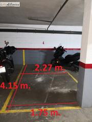 Aparcament cotxe  Calle de morales. C morales, 50 plaza de coche alquilada a 4 motos
