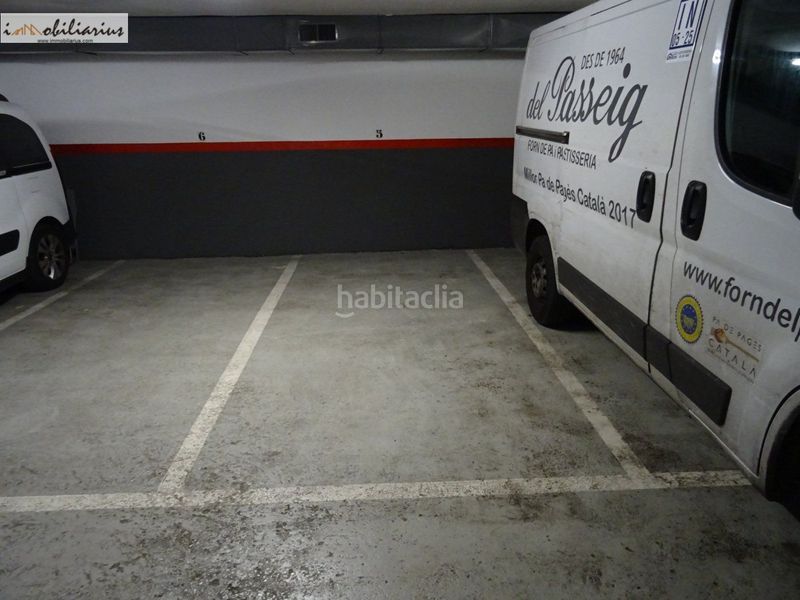 Foto 603c22c2-e47d-4dbd-a26a-48776e420e7e. Aparcament cotxe a Porta Barcelona