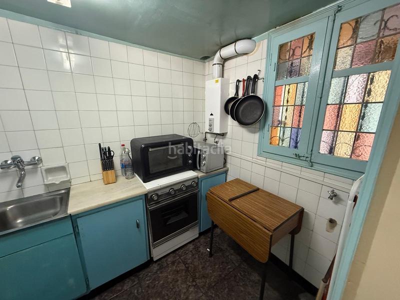 Foto b27ab037-b3e6-4879-b4f0-831975be6563. Pis a El Camp de l´Arpa del Clot Barcelona