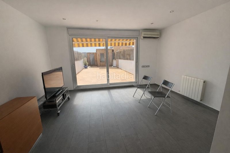 Foto 1ce1be1b-1577-441b-b9fd-793ac2a92d93. Casa amb calefacció a El Remei Badalona