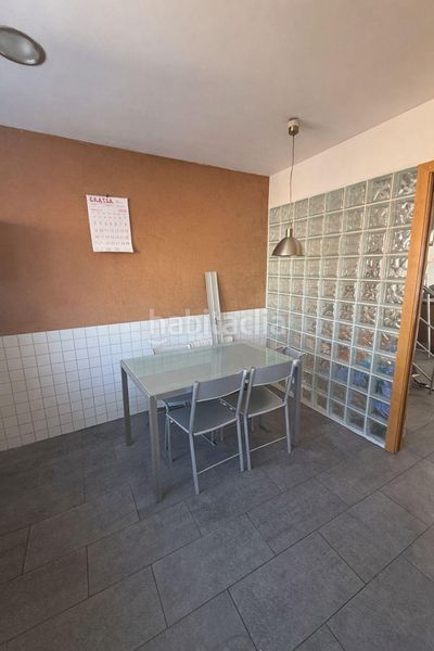 Foto 64f8f991-0347-4afb-ac1c-3e79b7018a72. Casa amb calefacció a El Remei Badalona