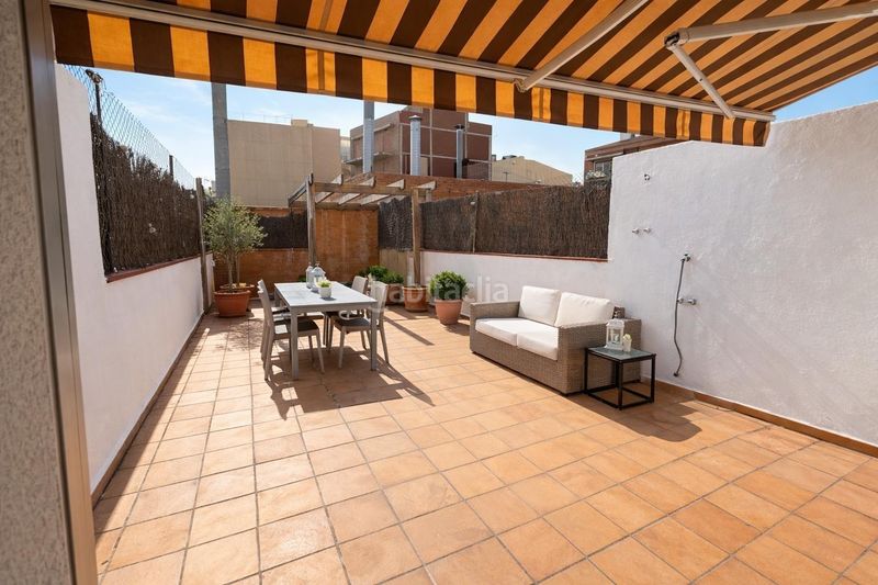 Foto e25e080a-1eae-406c-8e60-f643456841a9. Casa amb calefacció a El Remei Badalona