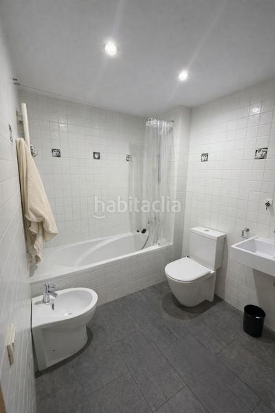 Foto fd15bf9e-b878-4ce9-8056-5311f4072e41. Casa amb calefacció a El Remei Badalona