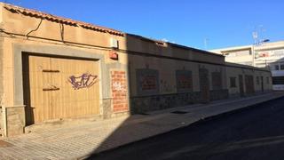 Terreny residencial  Calle cáceres. Parcela urbana con vivienda en el ejido