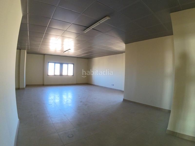 Foto 66816b6d-1eca-4921-b31e-0fd62cc699fc. Oficina  en edificio torrelaguna de el ejido en Ejido (El)