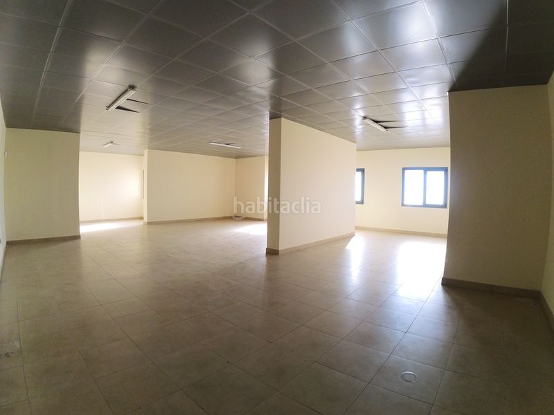 Foto 6c8588b9-c49b-42c4-81bd-225897a1e9b4. Office space in n-340a 462 in Pabellón - Estación - El Corte Inglés Ejido (El)