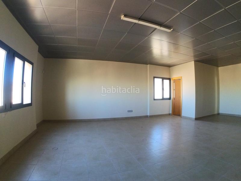 Foto fbb2c00e-2ebd-4b40-886f-00104676785f. Bureau dans bulevar de el ejido 463 dans Plaza de la Luz Ejido (El)