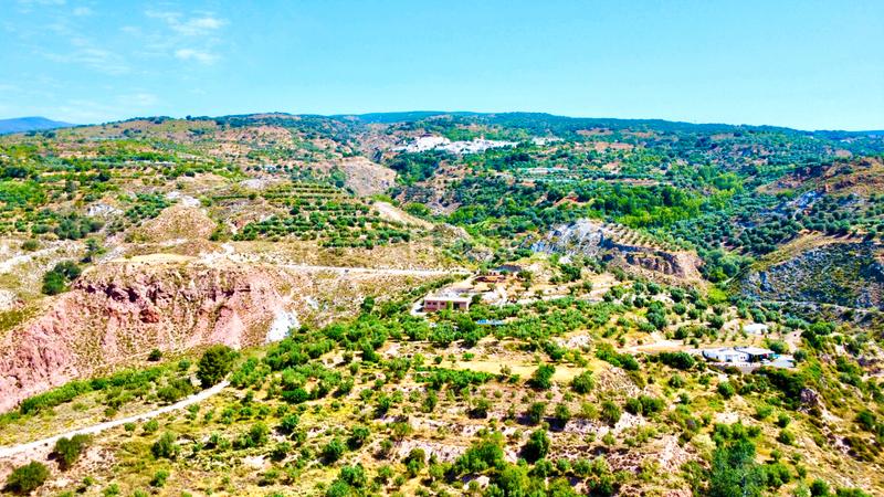 Foto fd86ba09-3d5b-4d44-9427-65b99a0454d7. Masía finca con cortijo en carchelinas, mairena, en Nevada