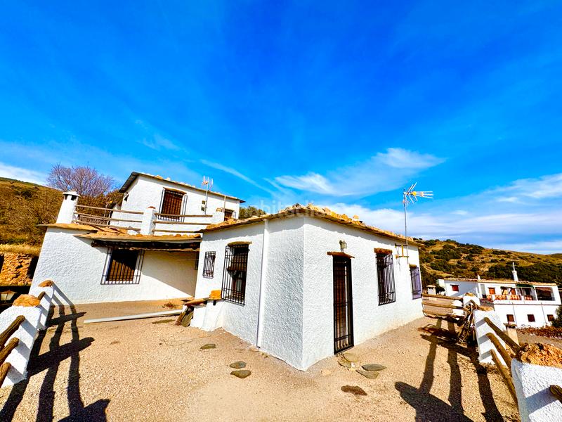 Foto 2b6f066c-d2d6-48d6-85ff-4ab7b9d03f9b. Edificio  de 3 viviendas rurales en Juviles