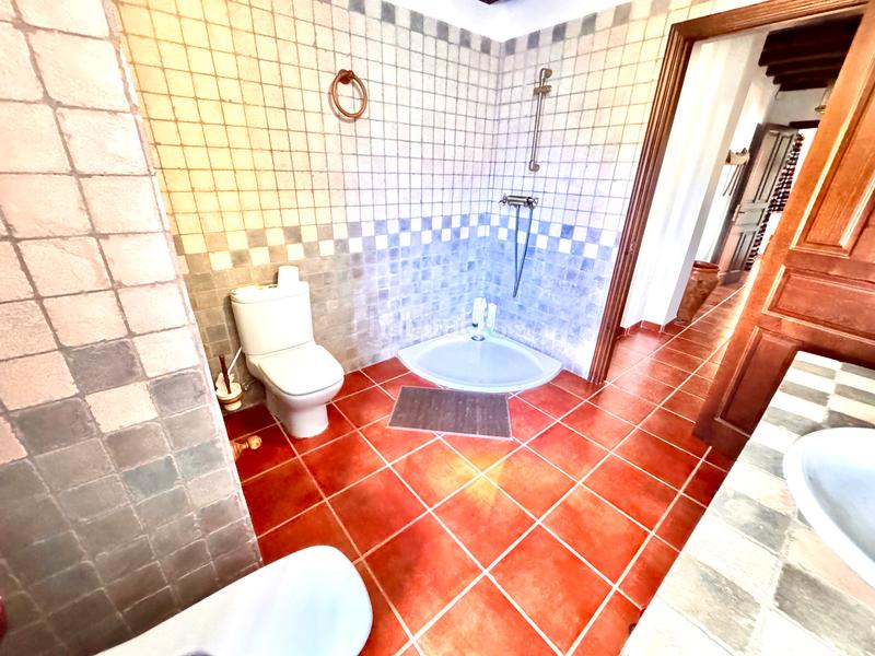 Foto 43e16ad0-a86e-41fb-8460-95d938222282. Edificio  de 3 viviendas rurales en Juviles