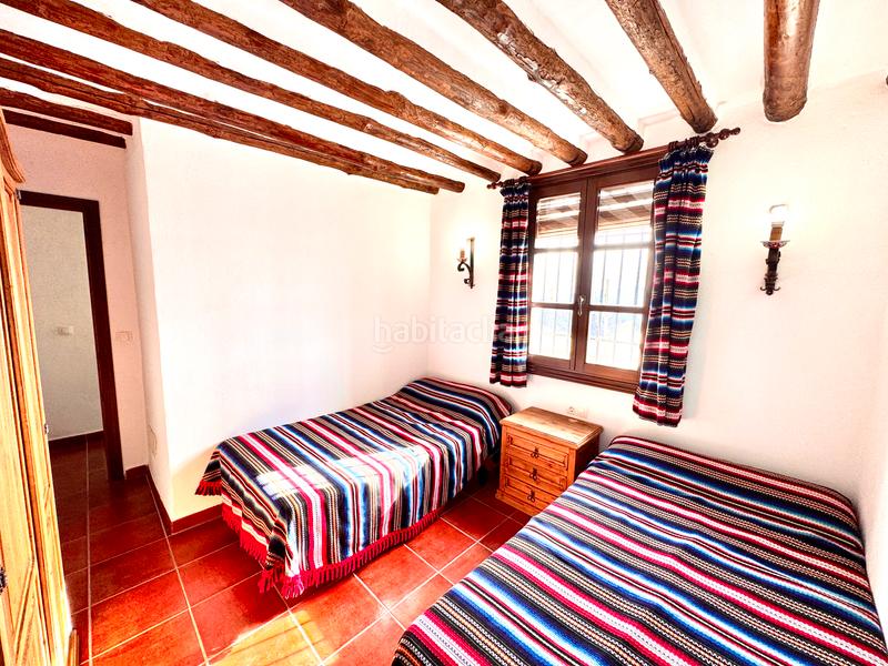 Foto 68399625-dbfd-439b-b776-b841c7fe8511. Edificio  de 3 viviendas rurales en Juviles