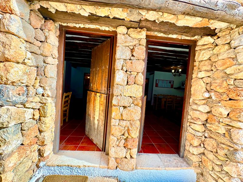 Foto a710caf7-f333-4293-8c9d-1304b56397c7. Edificio  de 3 viviendas rurales en Juviles