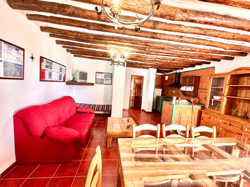 Foto af9200f4-82d0-4fa2-a8dd-80d4f2b096c5. Edificio  de 3 viviendas rurales en Juviles