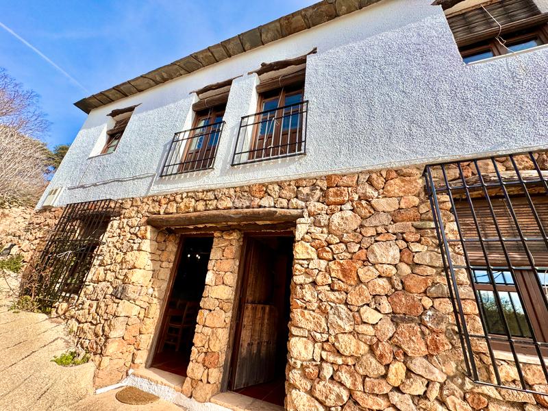 Foto ea020e5f-795b-4019-823d-0e9e762d3477. Edificio  de 3 viviendas rurales en Juviles
