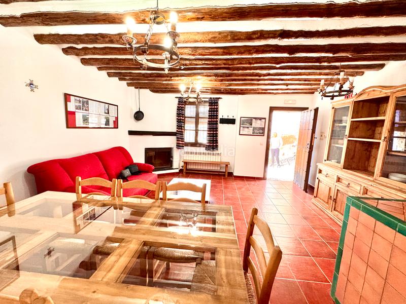 Foto f77ea42e-5204-4513-9629-8ca640bfbdcf. Edificio  de 3 viviendas rurales en Juviles