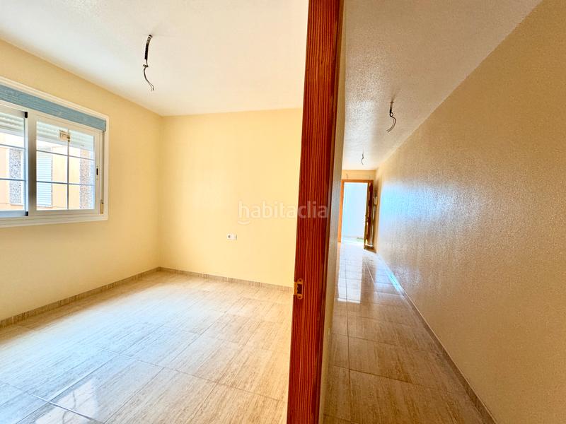 Foto 637e9088-8d83-4276-a1bc-2e3806af7195. Piso  en Balanegra