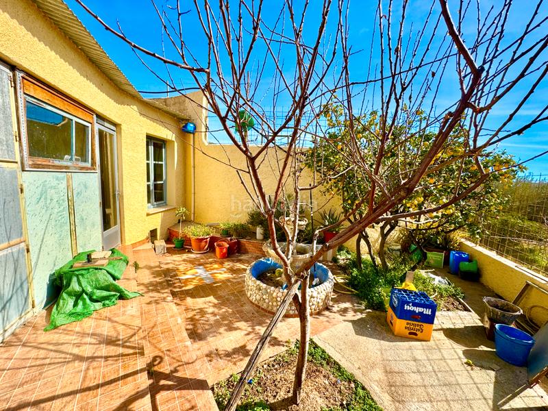 Foto 0bfe22a8-86ba-4478-b309-c85a1173cfa0. Chalet vivienda con huerto en Dalías