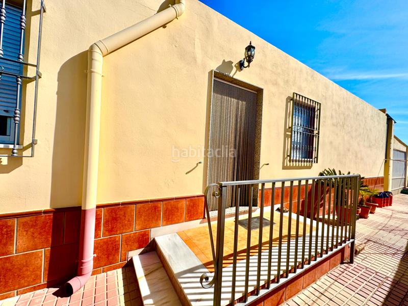 Foto 6d6e7ad9-973b-441f-b6a7-79cc776a9cb6. Chalet vivienda con huerto en Dalías