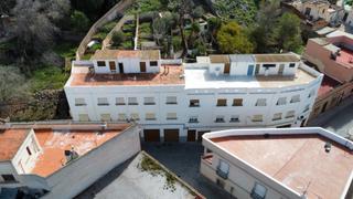 Pis  Calle carolinas. Piso en berja con huerto y solarium