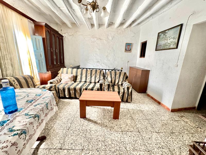 Foto 395be857-1e3c-4203-a9ee-61ed022814f6. Casa a calle real de alcútar 13 a Bérchules