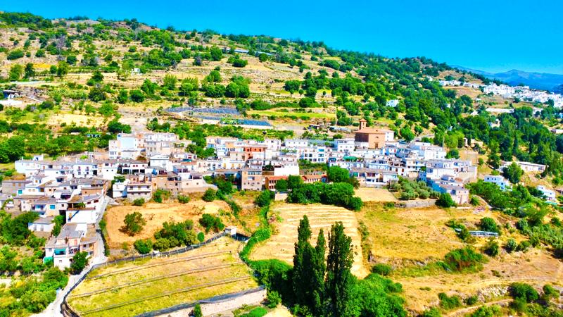 Foto 7fab1bd8-1280-4b03-a63c-f9659383155e. Casa a calle real de alcútar 13 a Bérchules