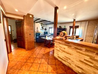 Haus  Calle sierra nevada. Casa de 4 dormitorios en prtugos