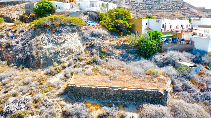 Foto 9fa7ca9e-c069-4207-8f9b-3def45c12f74. Terreno residencial en calle carretera antigua 11a parcela urbana en la alcazaba en Adra