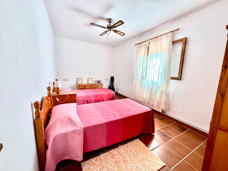 Foto 2d849204-5110-48f7-bd91-1837e8e137e3. Xalet amb xemeneia calefacció aparcament piscina a Bérchules