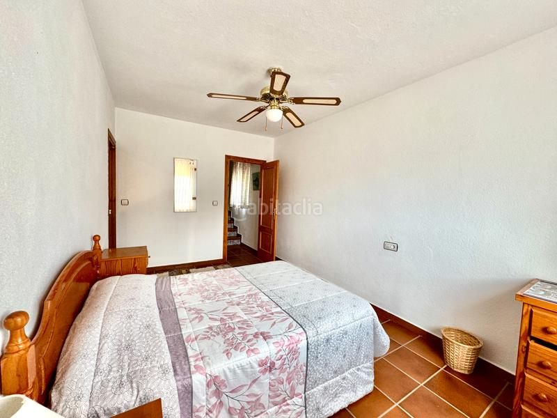 Foto 319ebac9-c43f-41ba-9446-64229fdf029a. Xalet amb xemeneia calefacció aparcament piscina a Bérchules