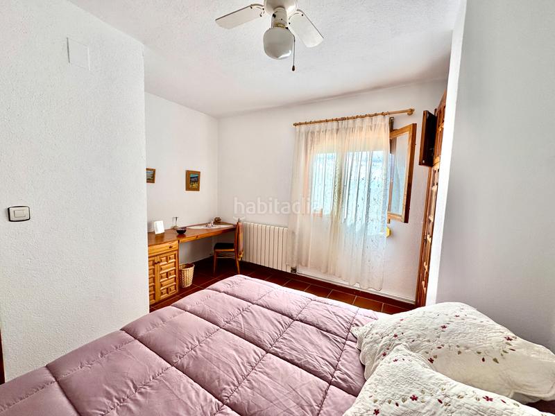 Foto 5e0d65a9-7083-4bb9-b73f-f62df932df5b. Xalet amb xemeneia calefacció aparcament piscina a Bérchules