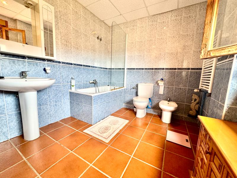 Foto 6b293980-1669-472b-9430-28f1020c8e62. Xalet amb xemeneia calefacció aparcament piscina a Bérchules