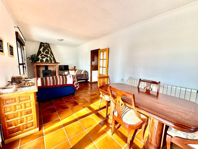 Foto 8734843d-ee3e-45ab-8a6a-2d38eefecca6. Xalet amb xemeneia calefacció aparcament piscina a Bérchules