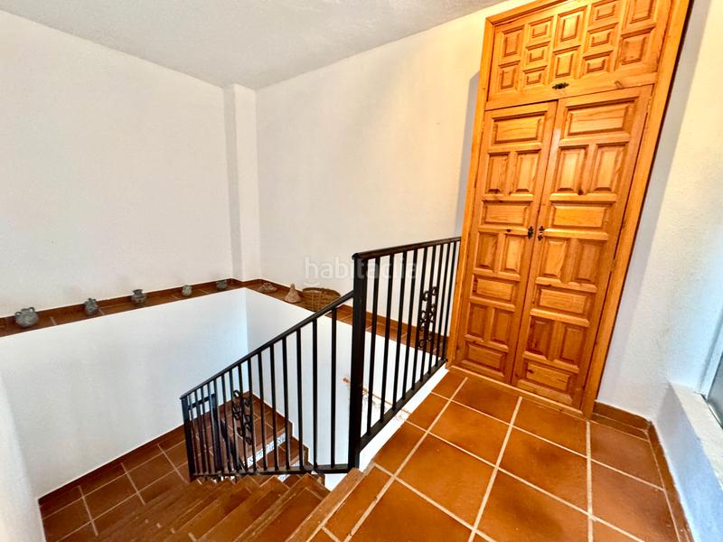 Foto 8a661abe-c1a0-489a-9af9-af3a3a20ab86. Xalet amb xemeneia calefacció aparcament piscina a Bérchules