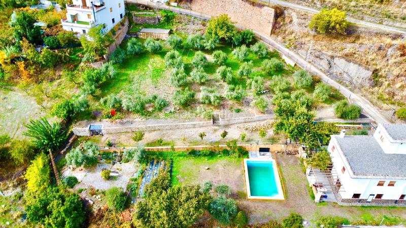 Foto 9b00a9f6-a504-4eaf-ae8b-35aa52f9c5e8. Xalet amb xemeneia calefacció aparcament piscina a Bérchules