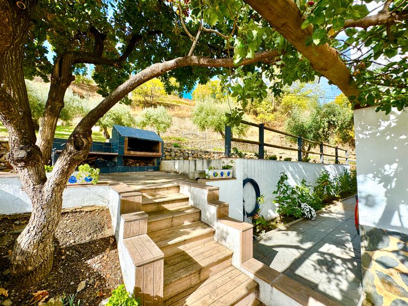 Foto aeac1e75-46ac-4198-a9de-40f0a46b1daa. Xalet amb xemeneia calefacció aparcament piscina a Bérchules