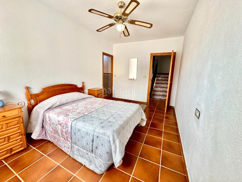 Foto ccb453ee-b22b-4622-b9d7-77535790b6a8. Xalet amb xemeneia calefacció aparcament piscina a Bérchules