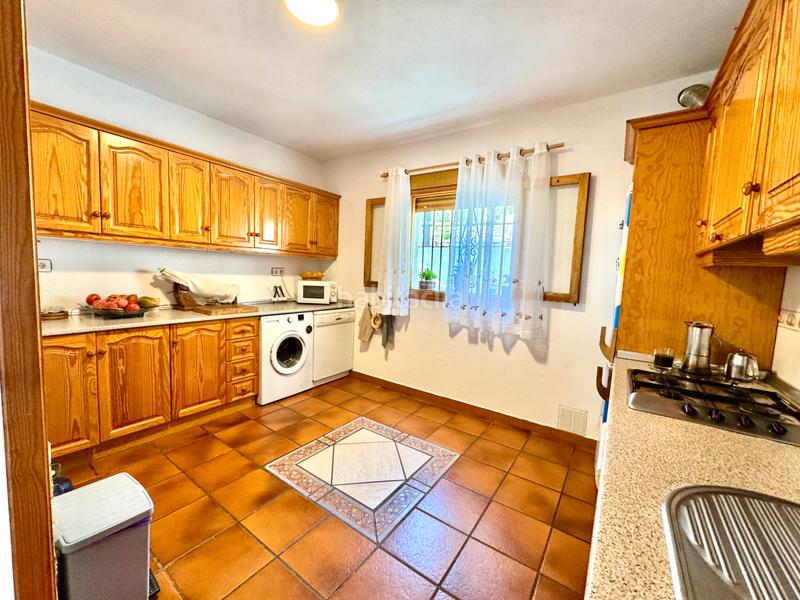 Foto d64d2d00-0faf-4d24-bddc-9cd8c04bca31. Xalet amb xemeneia calefacció aparcament piscina a Bérchules