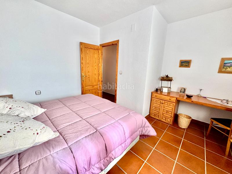 Foto d9563aff-f681-466d-9ed9-cd7374f8c61e. Xalet amb xemeneia calefacció aparcament piscina a Bérchules