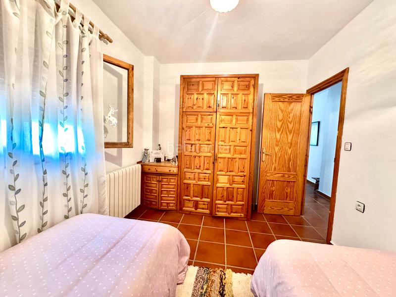 Foto e3ea4be2-8e2e-4b2a-9c52-7cd7569558c5. Xalet amb xemeneia calefacció aparcament piscina a Bérchules