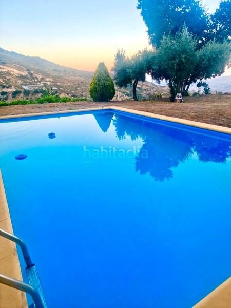 Foto e92c106d-28cd-4bd2-a386-40e2ed5e11cd. Xalet amb xemeneia calefacció aparcament piscina a Bérchules