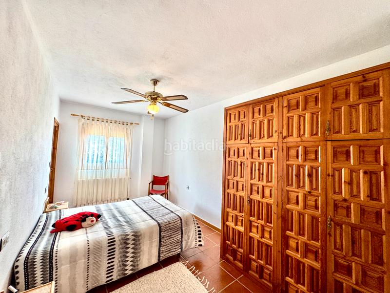 Foto ef97e82f-e28f-4eca-85a2-8dc52c16c579. Xalet amb xemeneia calefacció aparcament piscina a Bérchules