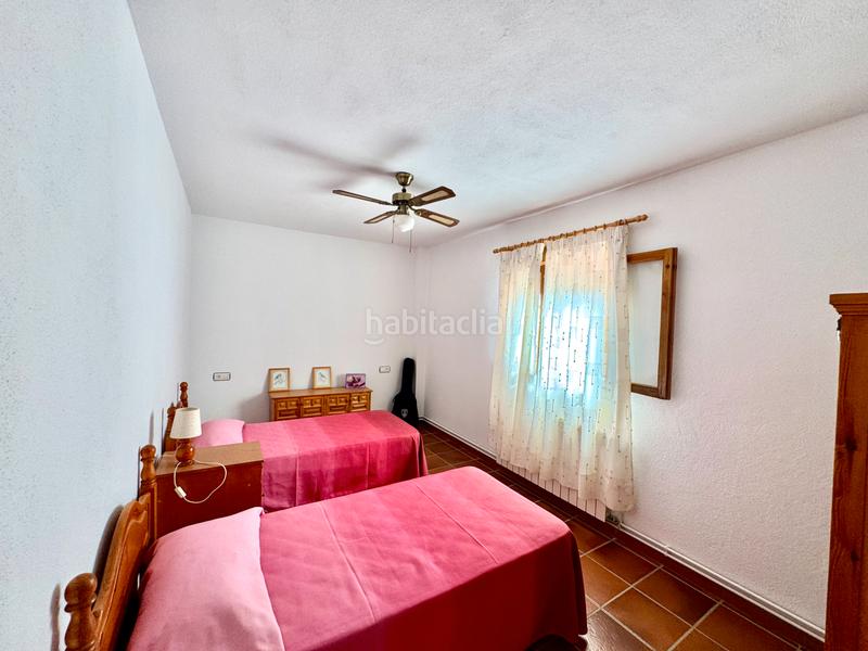 Foto fa942eda-bb44-4c70-a1b0-3a5eb93128f5. Xalet amb xemeneia calefacció aparcament piscina a Bérchules