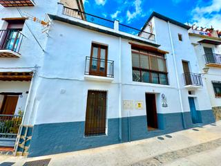 Edificio  Calle iglesia 5. ?? edificio de apartamentos turísticos en la alpujarra granadina