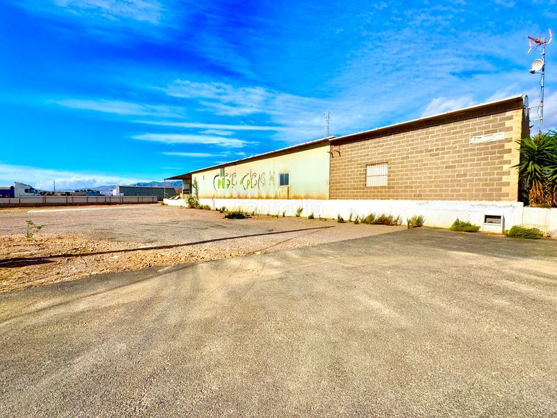 Foto f2d3eead-8847-49a9-b0d7-4267edcbe817. Nau industrial a San Isidro - Campohermoso Níjar