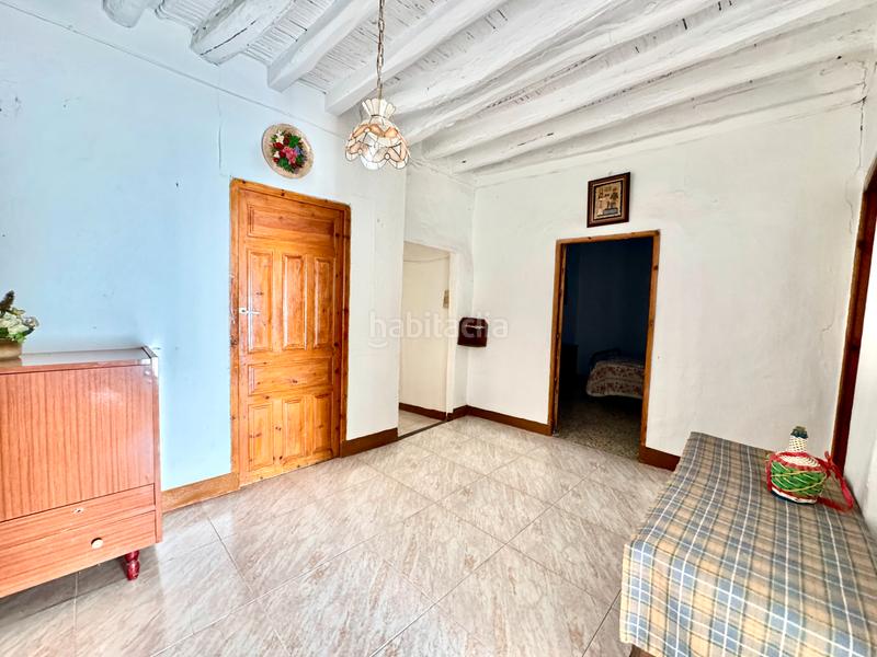 Foto 7ab2ff23-c9da-4d46-9095-bff1ccf3a469. Casa amplia casa de pueblo en Válor