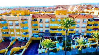 Planta baixa  Avenida almerimar. Bajo en almerimar con almacén y garaje privados