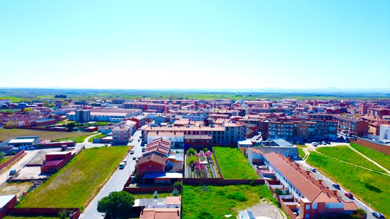 Foto b05b8155-fcb2-442c-a350-032496fe2f6c. Terreny residencial a calle juan de austria 39 a Fuensalida